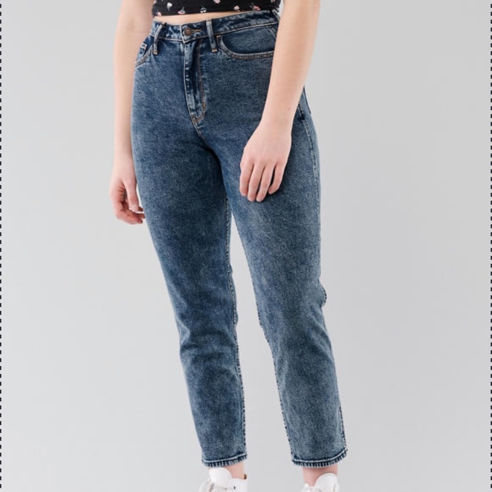 ❌SOLD❌NWT Hollister Vintage Stretch Ultra High - Picture 2 of 7